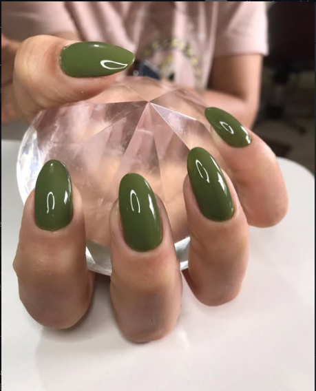 Unhas em gel verdes